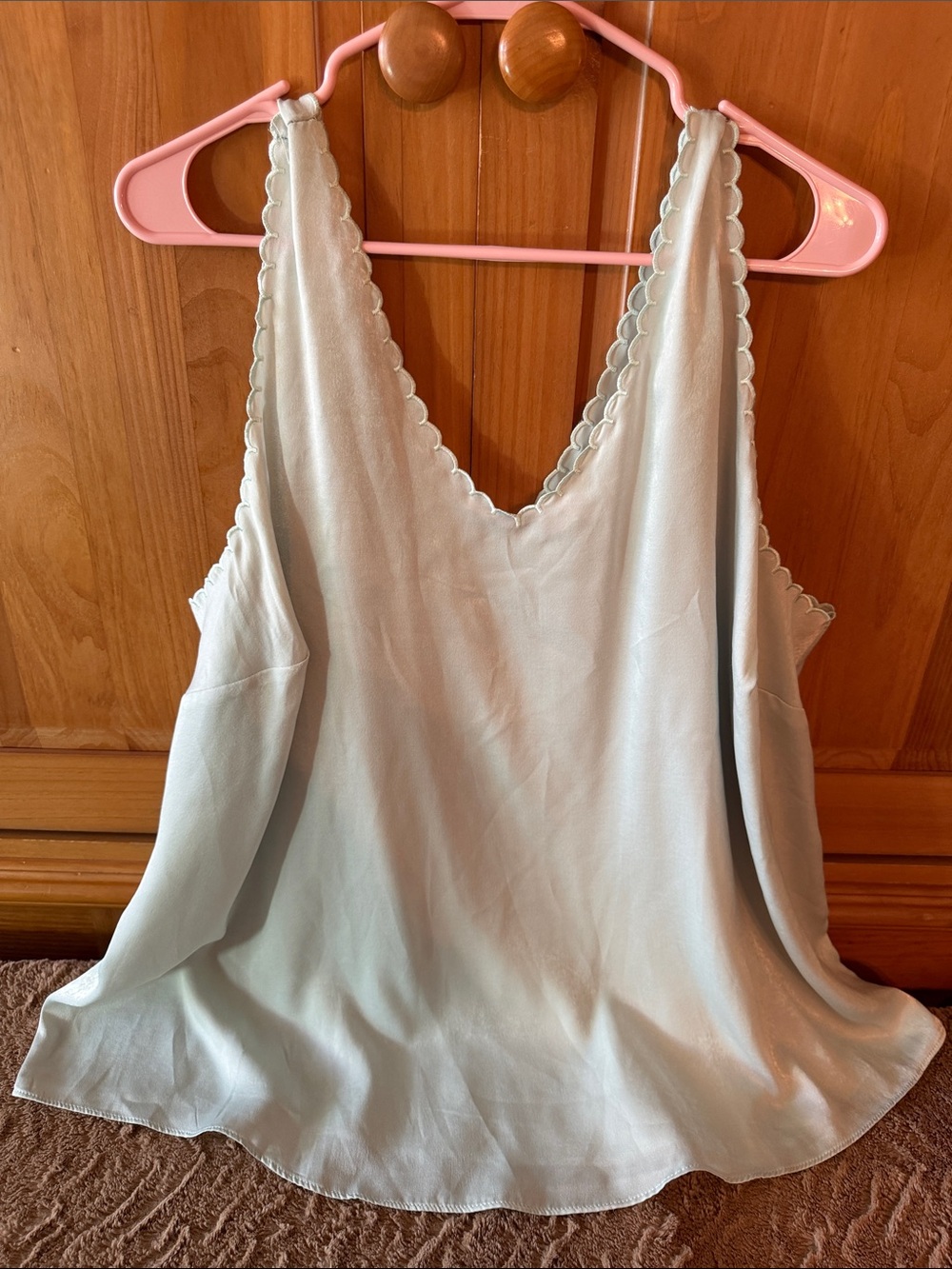 LC Lauren Conrad Pale Sage Green Scalloped V-Neck Camisole